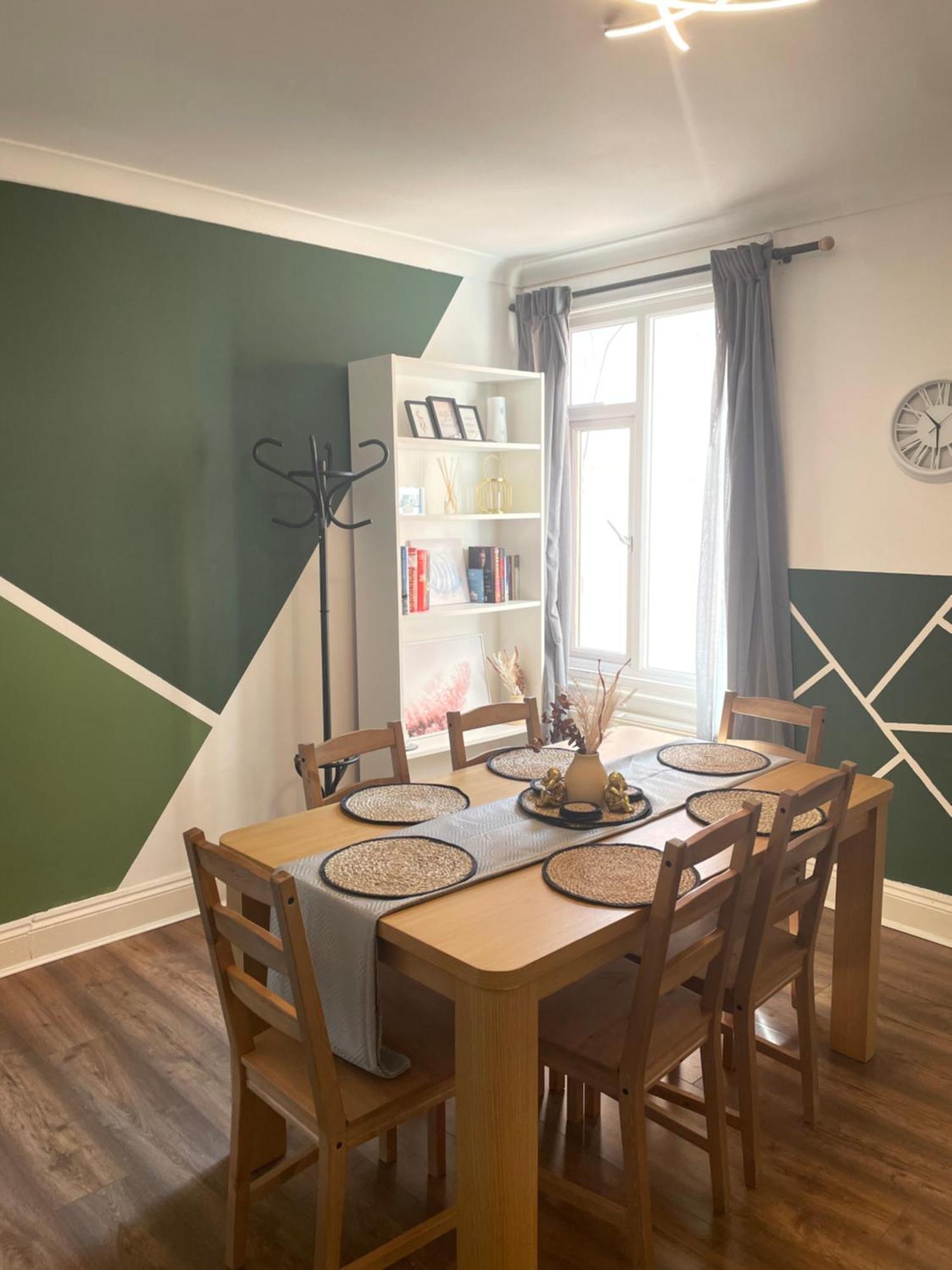 Home Sweet Home In Rg1 With Free Parking Reading Bagian luar foto